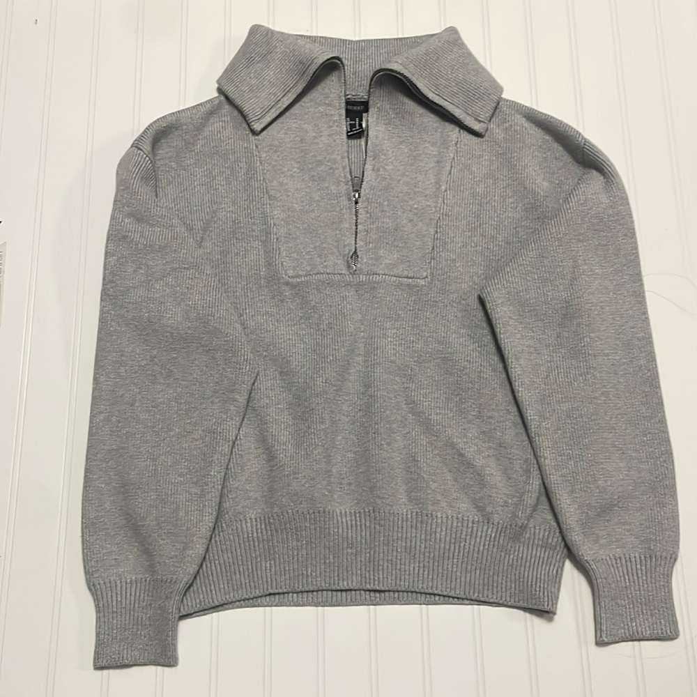 Forever 21 Women’s Medium Heather Quarter Zip Grey Sweater/ Pullover